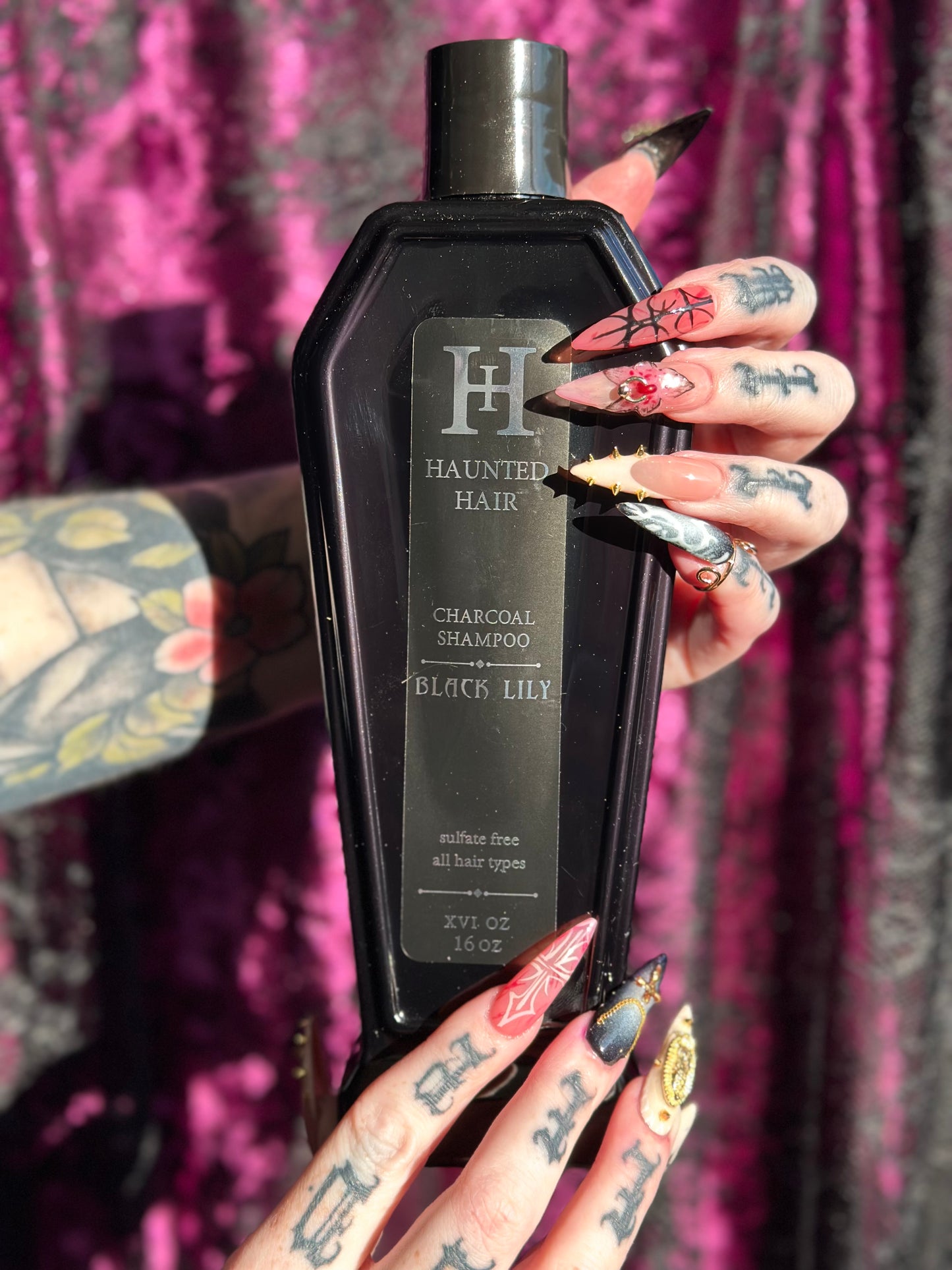 Haunted hair 16oz black lily shampoo