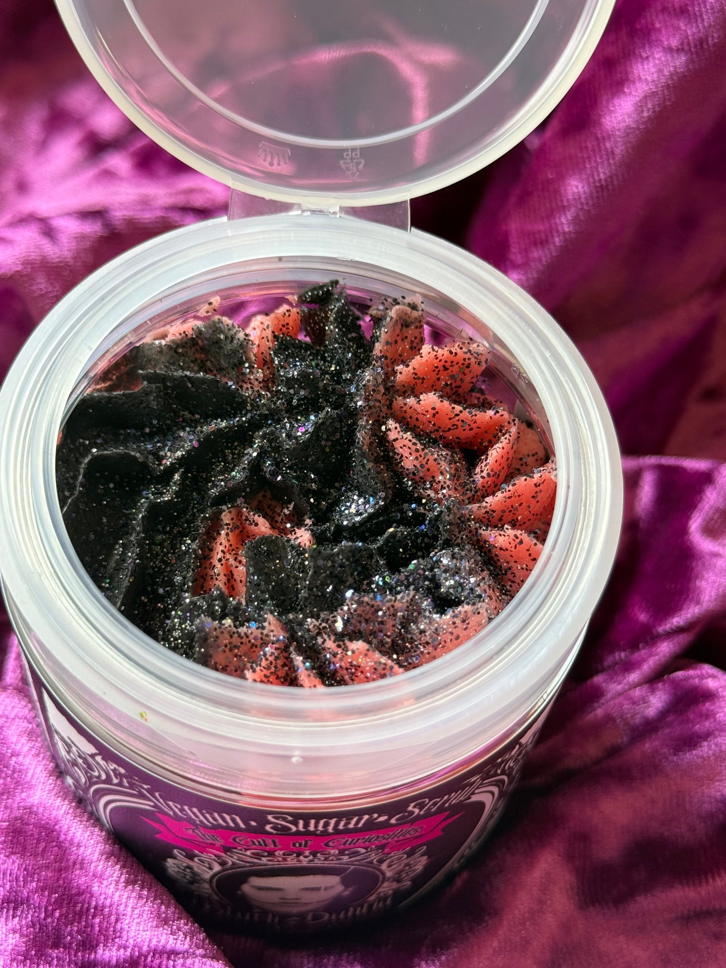 Black Dahlia 8oz sugar scrub